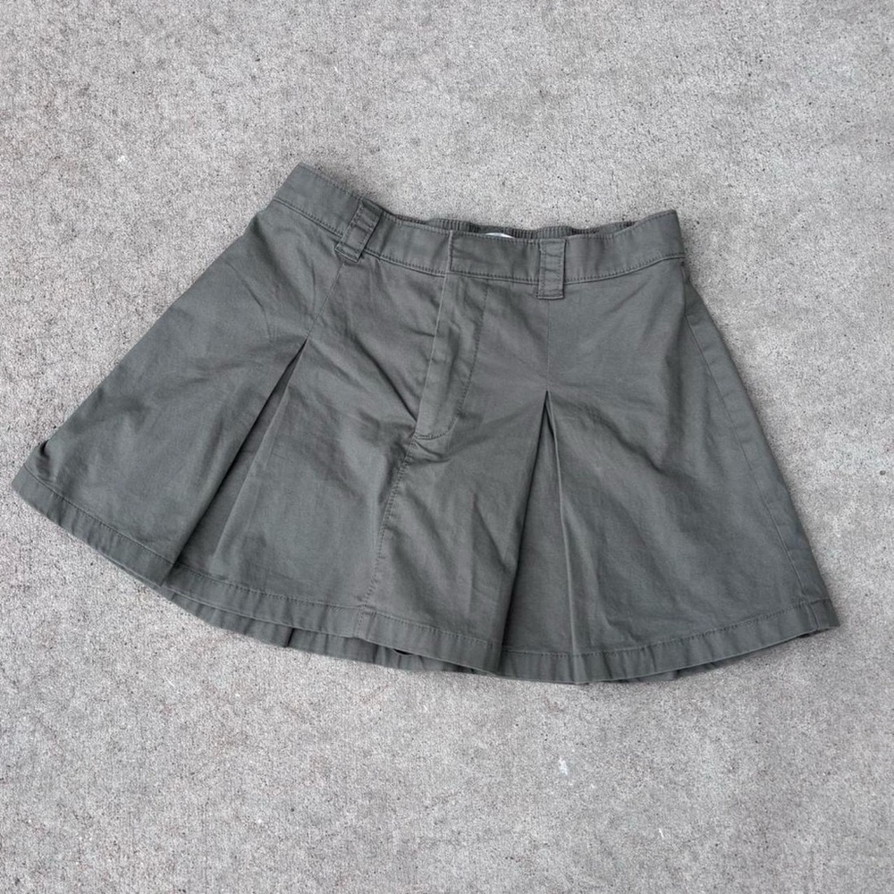 Abercrombie and Fitch olive green pleated skort